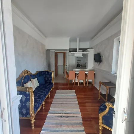 Village Апартаменты *
